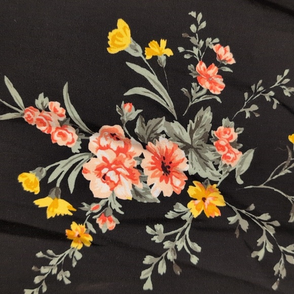 Old Navy Black Sleeveless Floral Dress Top With Back Keyhole NWT - Picture 2 of 6